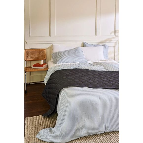 NWOT Buffy Crossweave Puffer‎ Blanket Quilted Gray Shadow - Picture 1 of 3